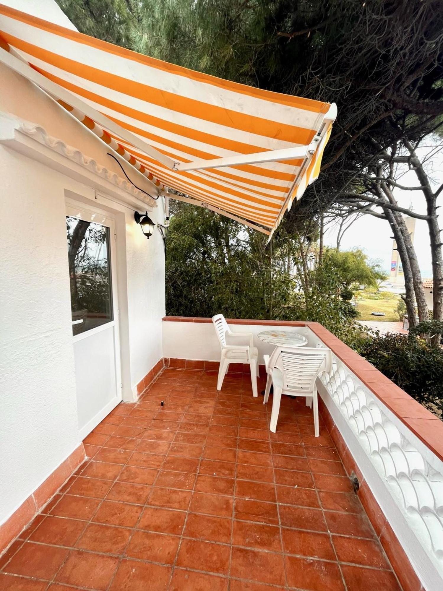 Nuevos Apartamentos Frente Al Mar Y A La Playa Castelldefels Zewnętrze zdjęcie